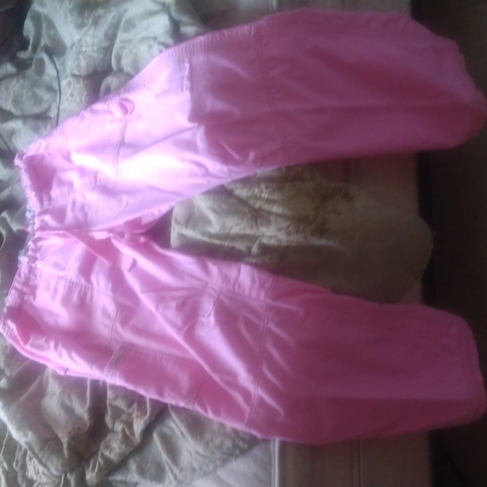 Size M koi pink scrub pants